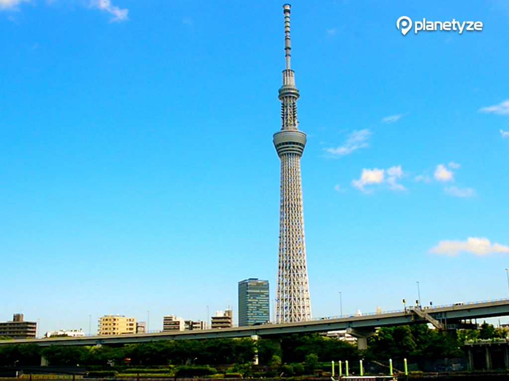 Skytree was built to take the place of Tokyo Tower