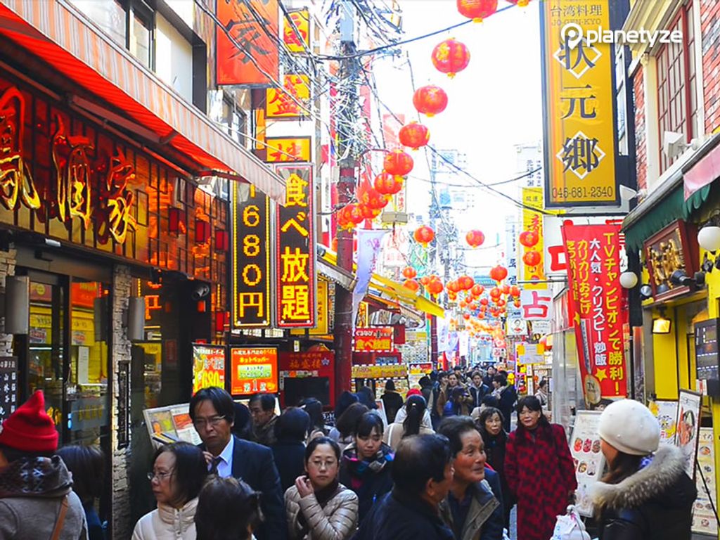 Chinatown where you can thoroughly enjoy Chinese cuisine